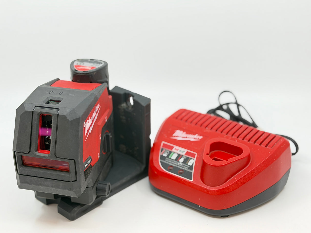 Milwaukee 3622-20 Green Cross Line Laser Level Kit